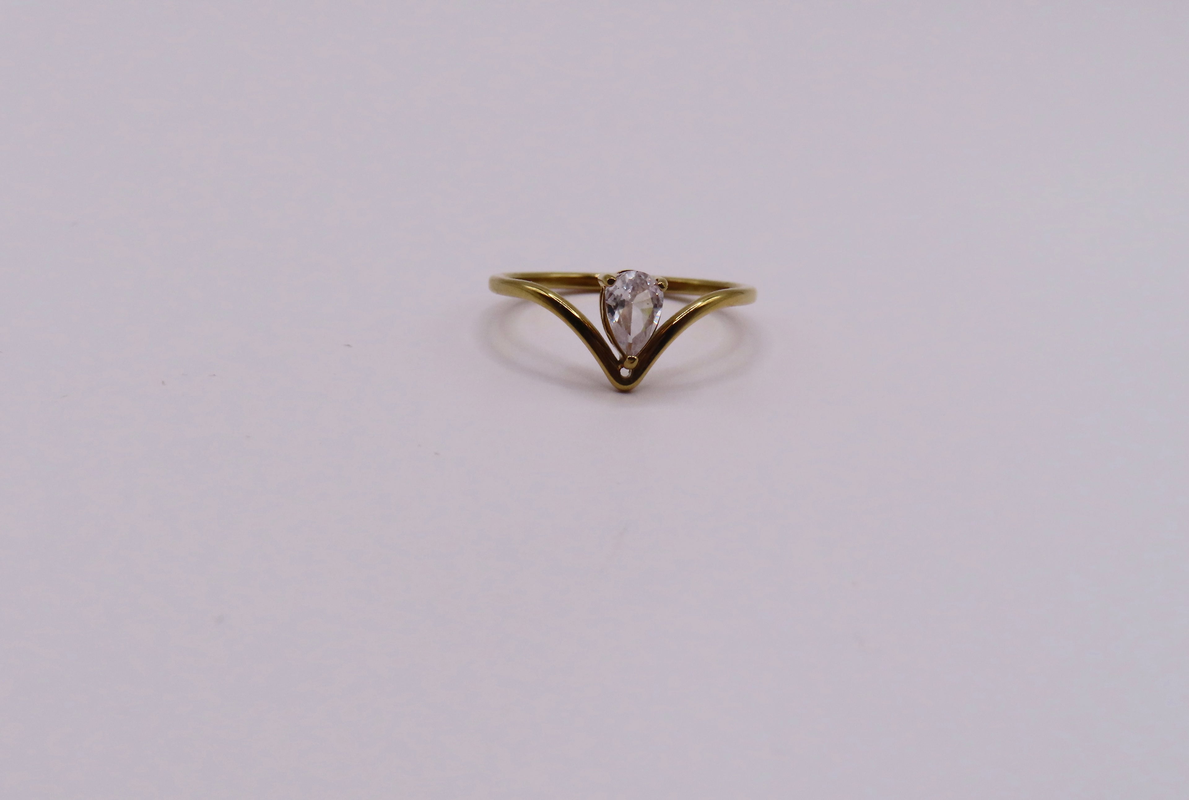 Jasmin dainty diamond ring