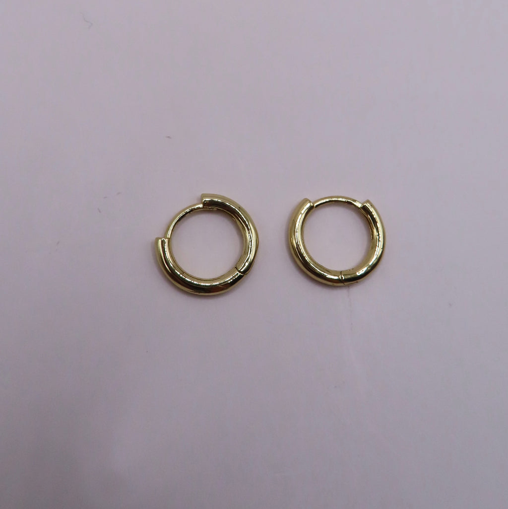 Clara dainty x-small huggy hoops